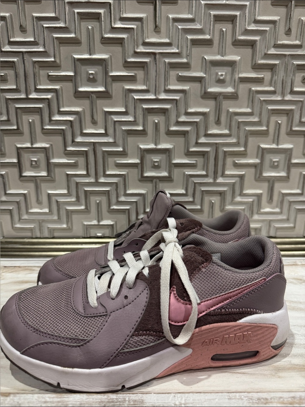 Nike Kids Air Max Sneakers in Mauve and Pink